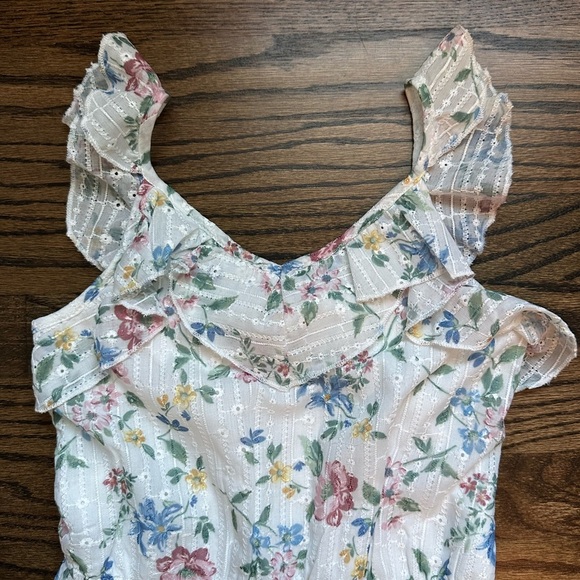 Beautiful Girls Floral Romper - lace and eyelet material - size 8 - Picture 3 of 8